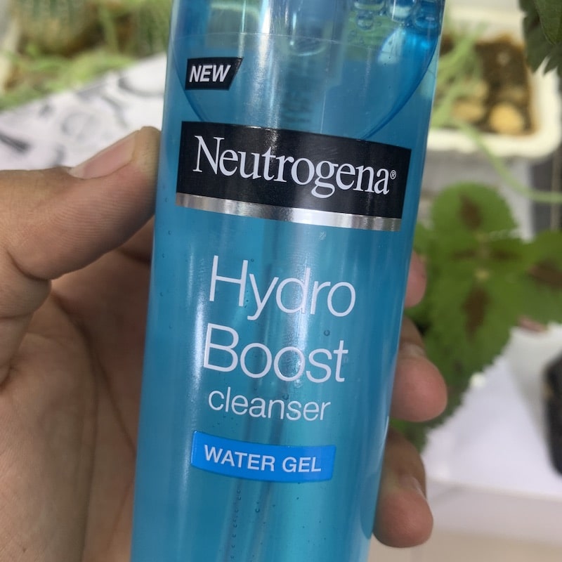 ژل شستشوی صورت نوتروژینا مدل Hydro Boost Neutrogena Hydro Boost Water Gel Cleanser